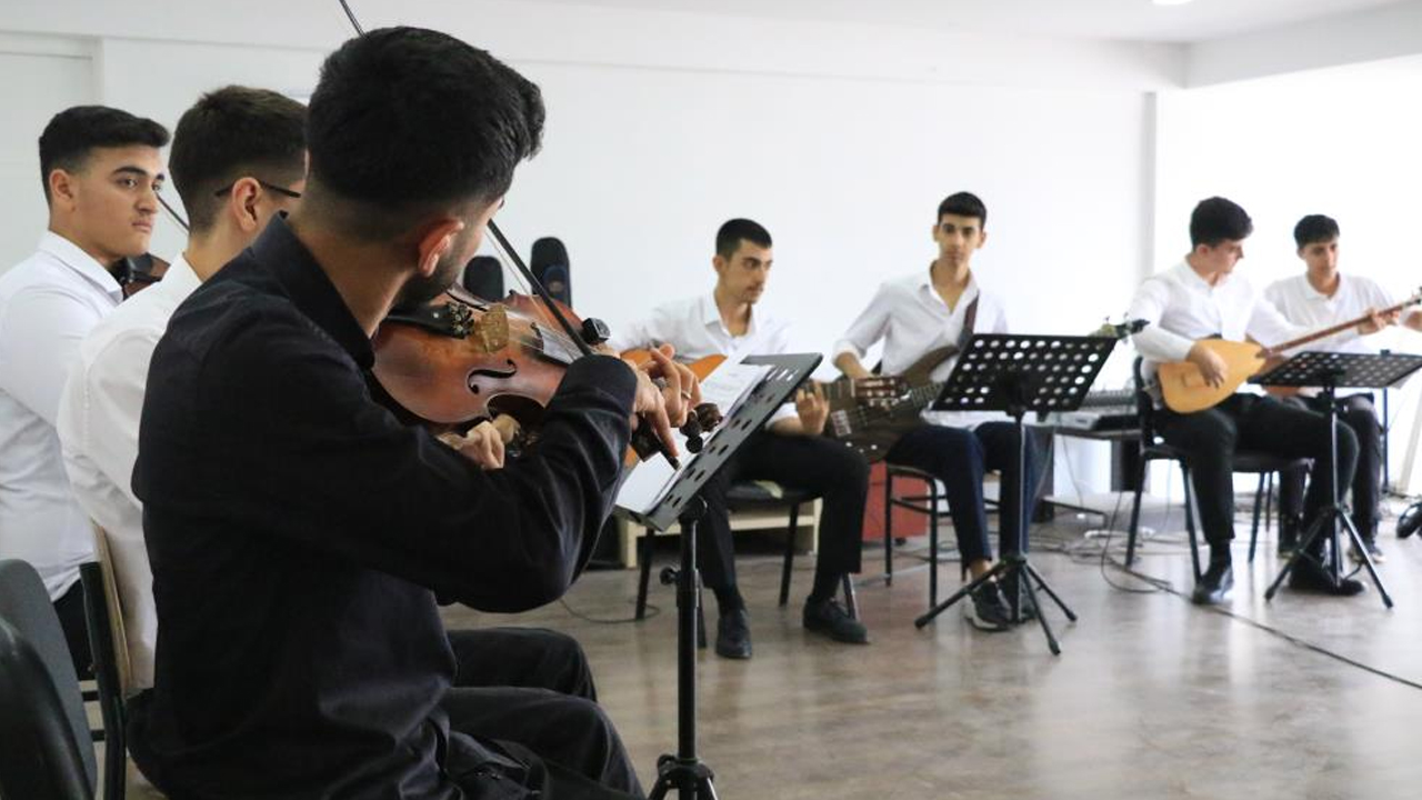 Diyarbakır’da Özel Günler Sanatla Anlam Kazanıyor