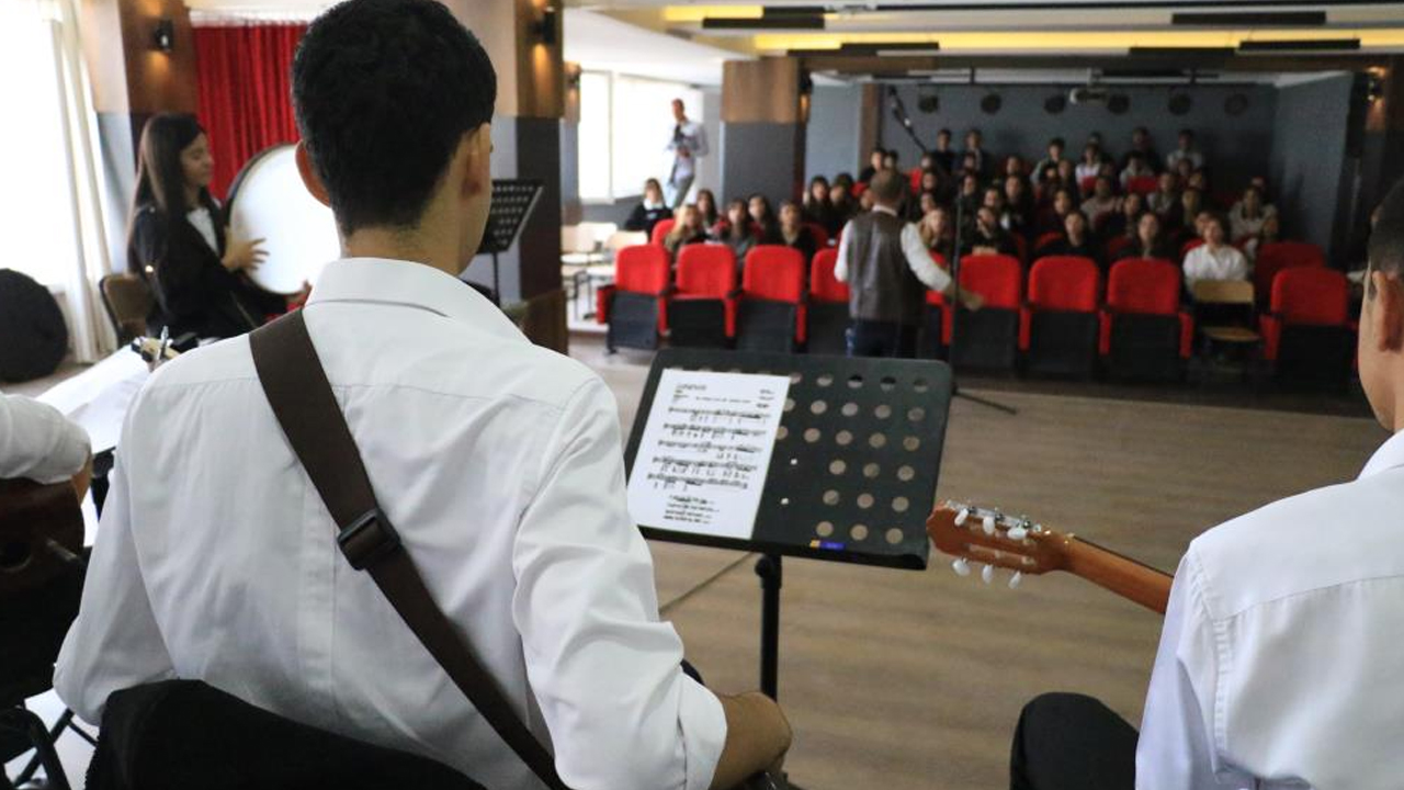 Diyarbakır’da Özel Günler Sanatla Anlam Kazanıyor3