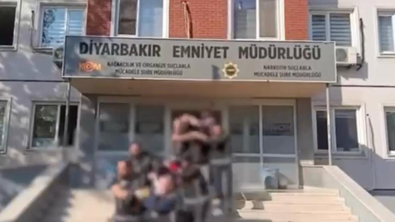 Diyarbakır’da Suç Örgütlerine Darbe 25 Tutuklama
