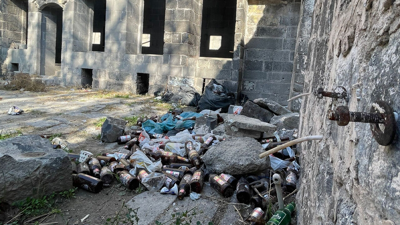 Diyarbakır’da Yürek Sızlatan Görüntü Bu Manzara Bu Kente Yakışmıyor3