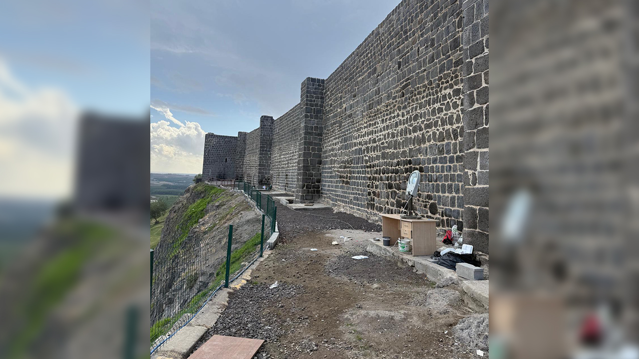 Diyarbakır’da Zabıtadan Tarihi Sur’u Koruma Operasyonu!1