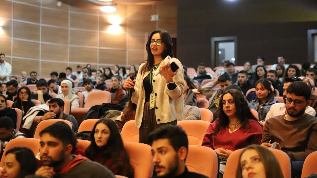 Esbaskanlar Genclerle Bulustu1