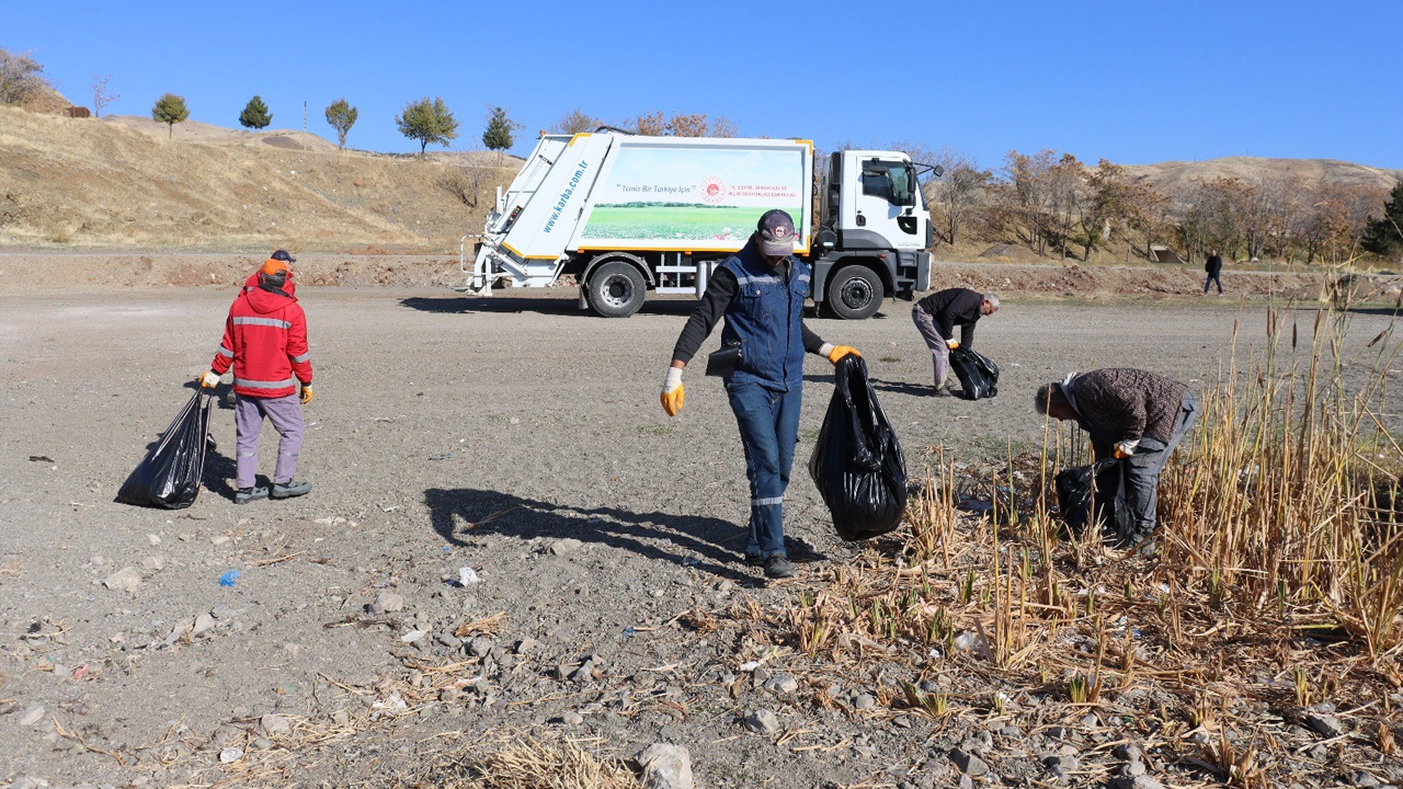 Hazar Gölü’nde 10 Ton Çöp Toplandı2