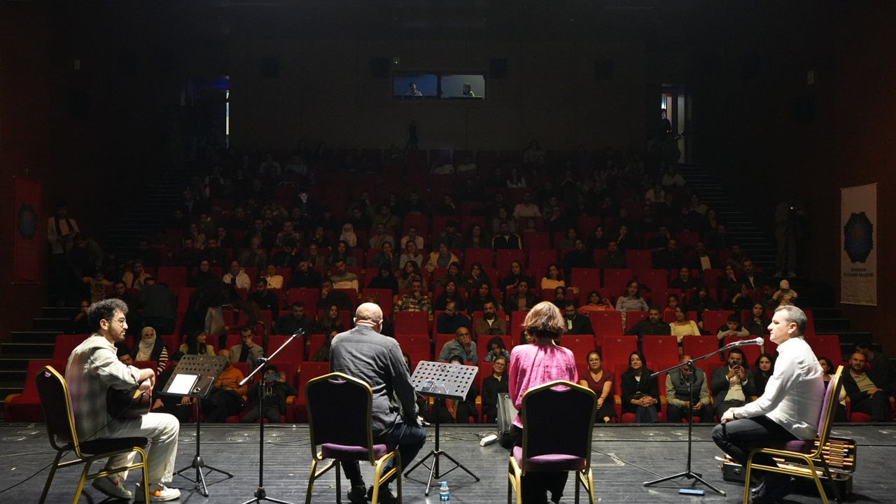 Şair Arjen Arî Diyarbakır’da Anıldı