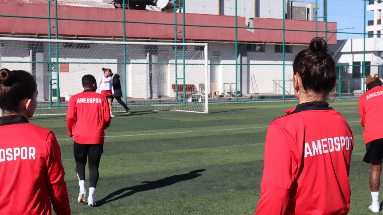 Amedspor Kadın Futbol Takımı Sahada Kimliğini Inşa Ediyor7