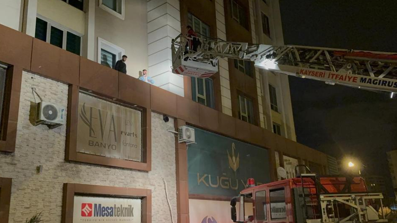 Arkadaşlarını Darp Ettiler, Kaçarken Mahsur Kaldılar2