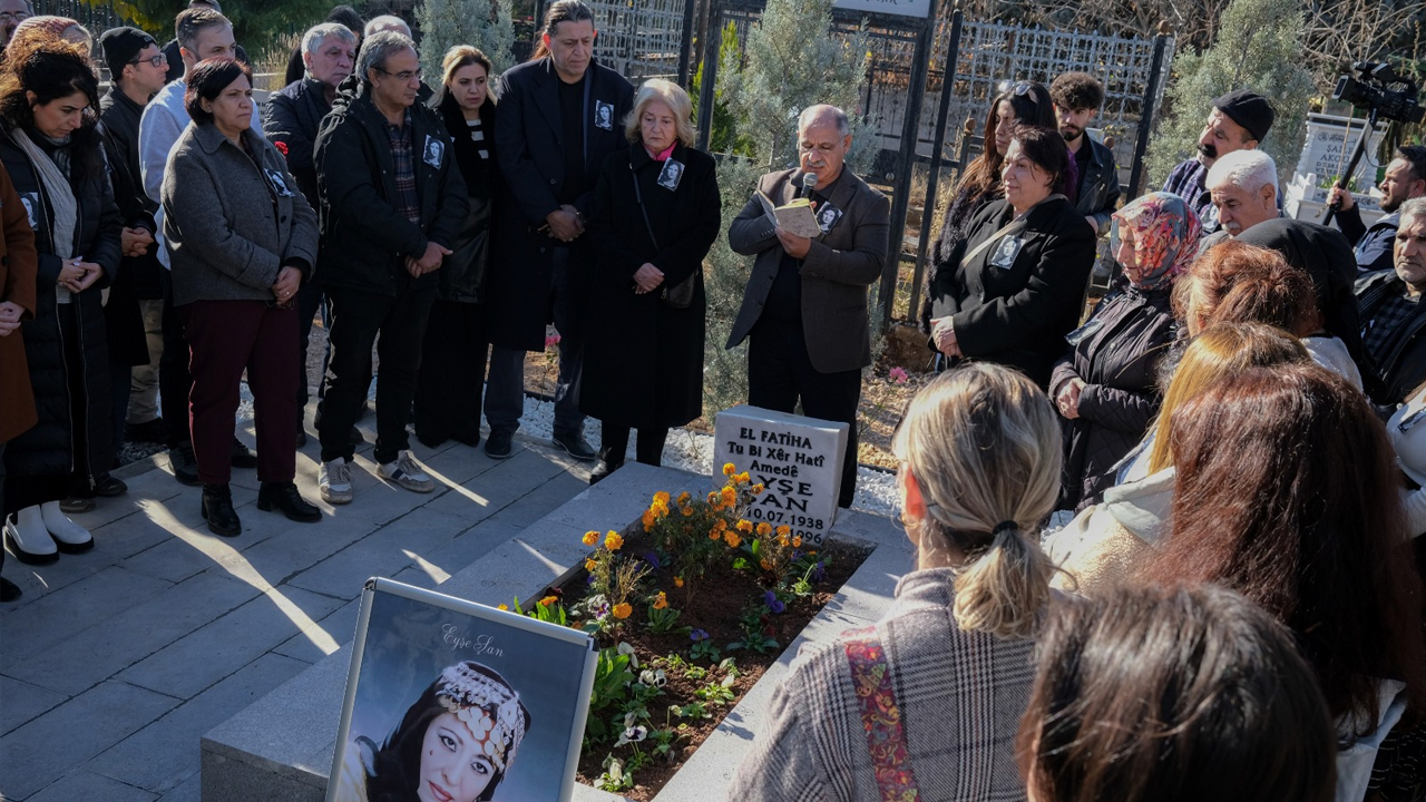 Ayşe Şan Diyarbakır’da Mezarı Başında Anıldı