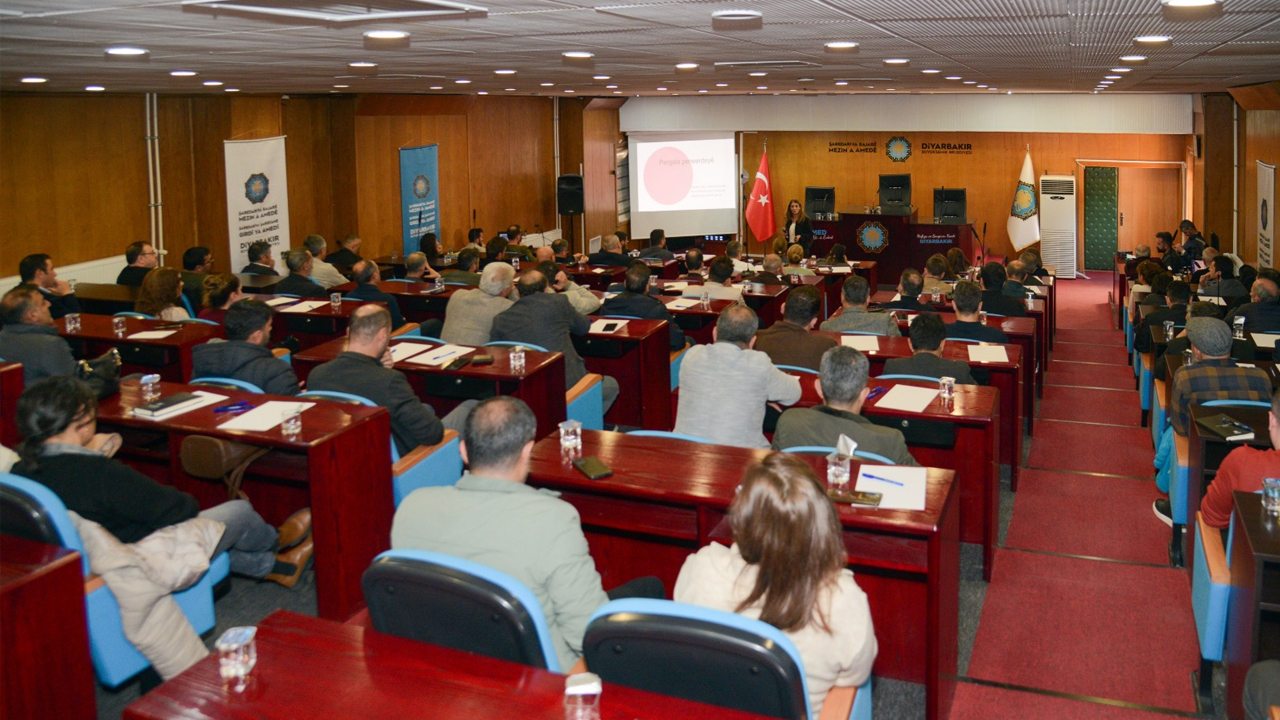 Diyarbakır’da Çok Dilli Belediyecilik Eğitimi1