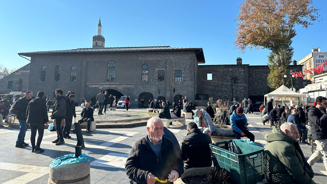 Diyarbakır’da Güneşli Kış Gününde Ulu Cami Molası3