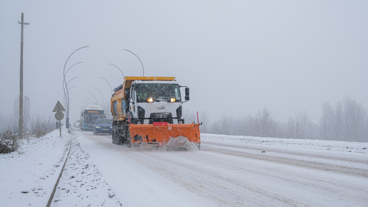 Diyarbakır’da Kar Ve Buzlanmaya Karşı Seferberlik2
