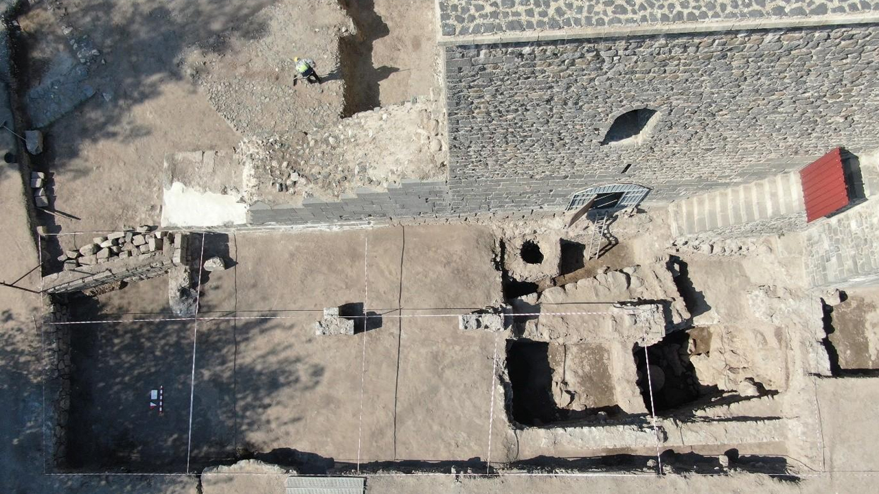 Diyarbakır'da, Surun Bir Bölümü 100 Yıl Sonra Ortaya Çıktı