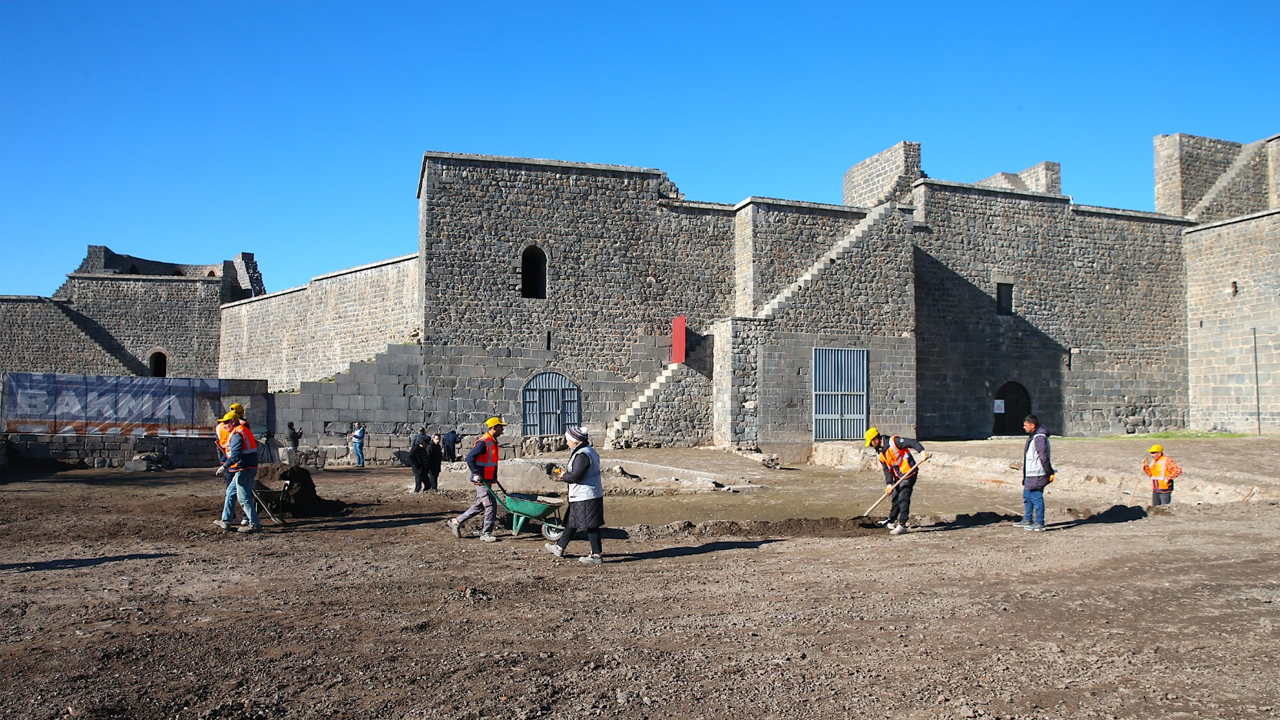 Diyarbakır'da, Surun Bir Bölümü 100 Yıl Sonra Ortaya Çıktı2