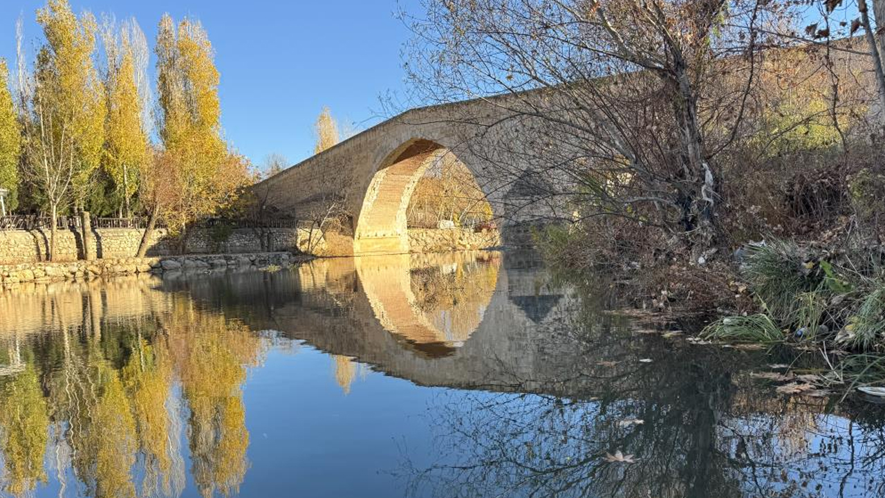 Diyarbakır’da Tarihi Köprü Asırlara Meydan Okuyor-1