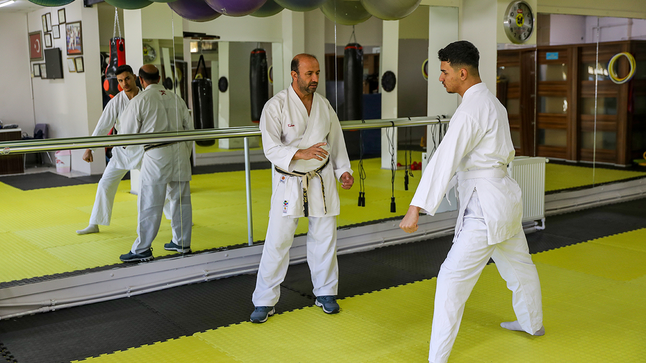 Diyarbakır’daki Patlamada Kolunu Ve Bacağını Kaybetmişt2