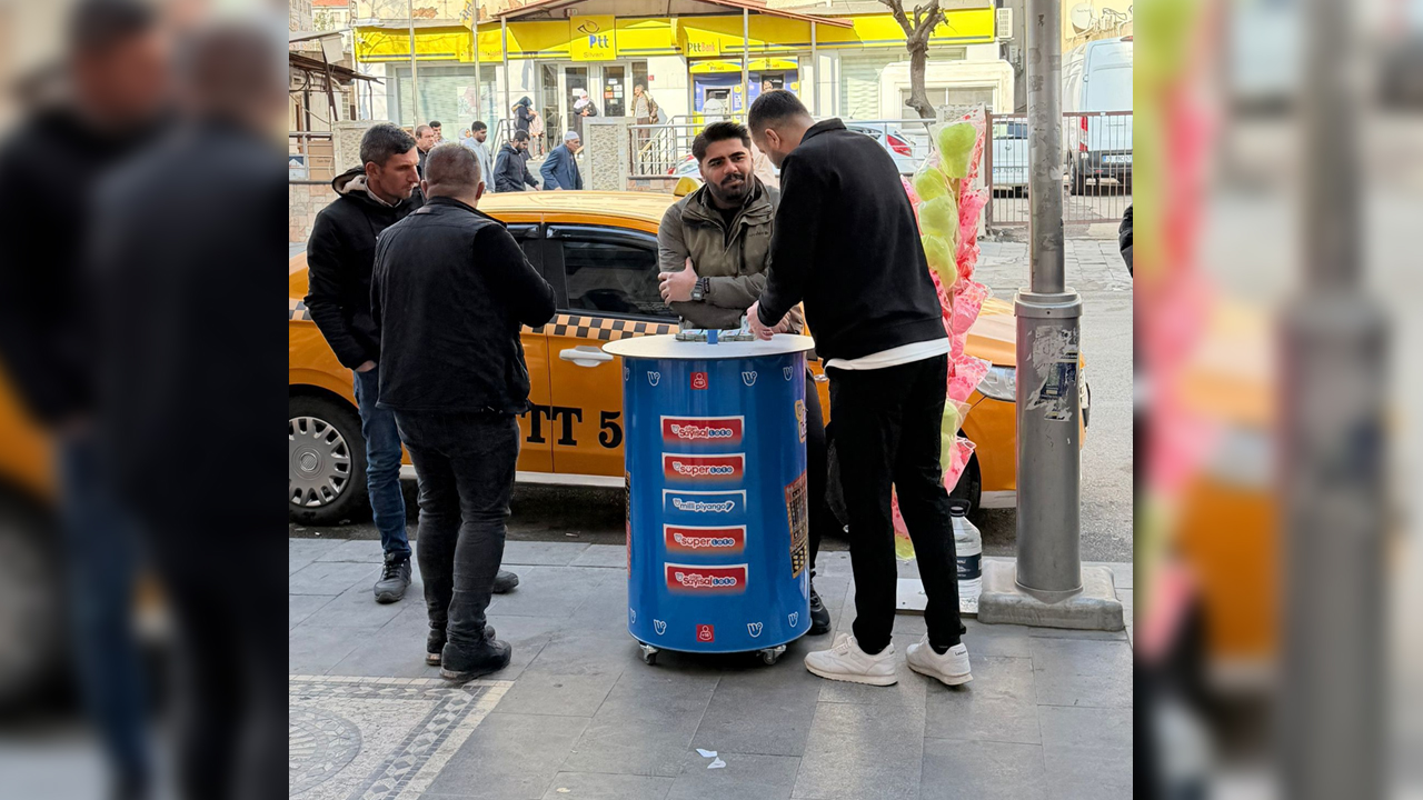 Diyarbakır’ın ‘Nimet Ablası’ Şans Dağıtmaya Devam Ediyor3