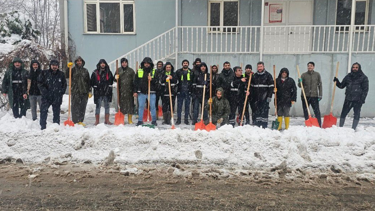 Diyarbakır Çermik'te Karla Mücadale Çalışması