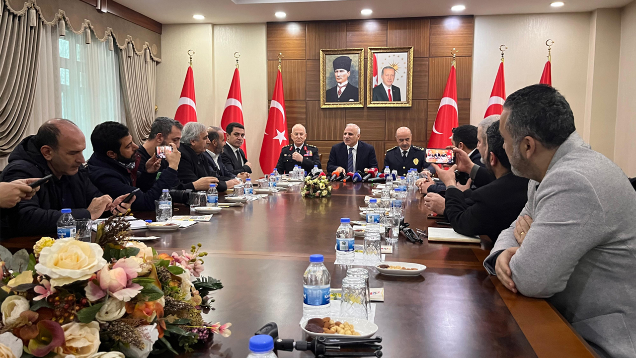 Diyarbakır Valisi2-1