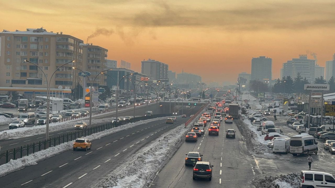 2026 kış lastiği zorunluluğu hangi araçları kapsıyor? Hususi otomobillere ceza var mı, son tarih ne zaman?