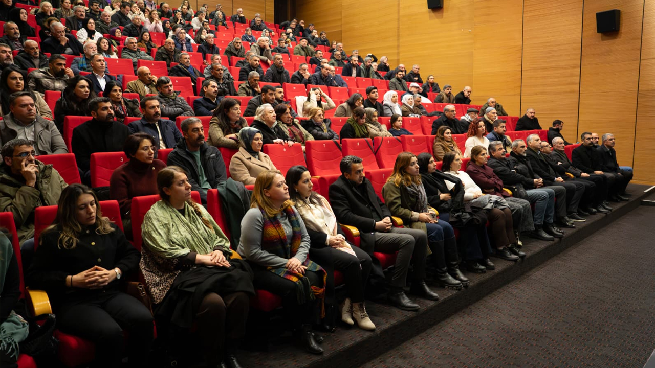 Diyarbakır’da Başkanlar, Kobane’ye Maaşlarını Bağışladı2