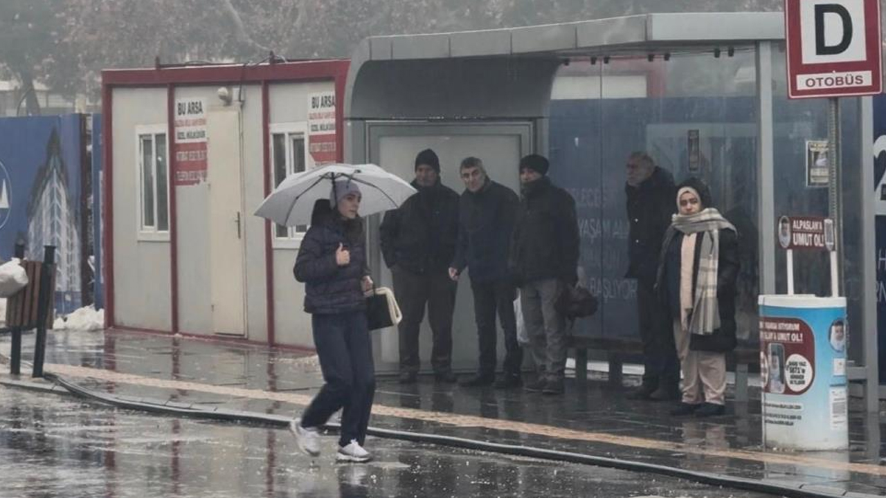 Diyarbakır'da Kar Yağışı Sonrası Sağanak Yağmur1