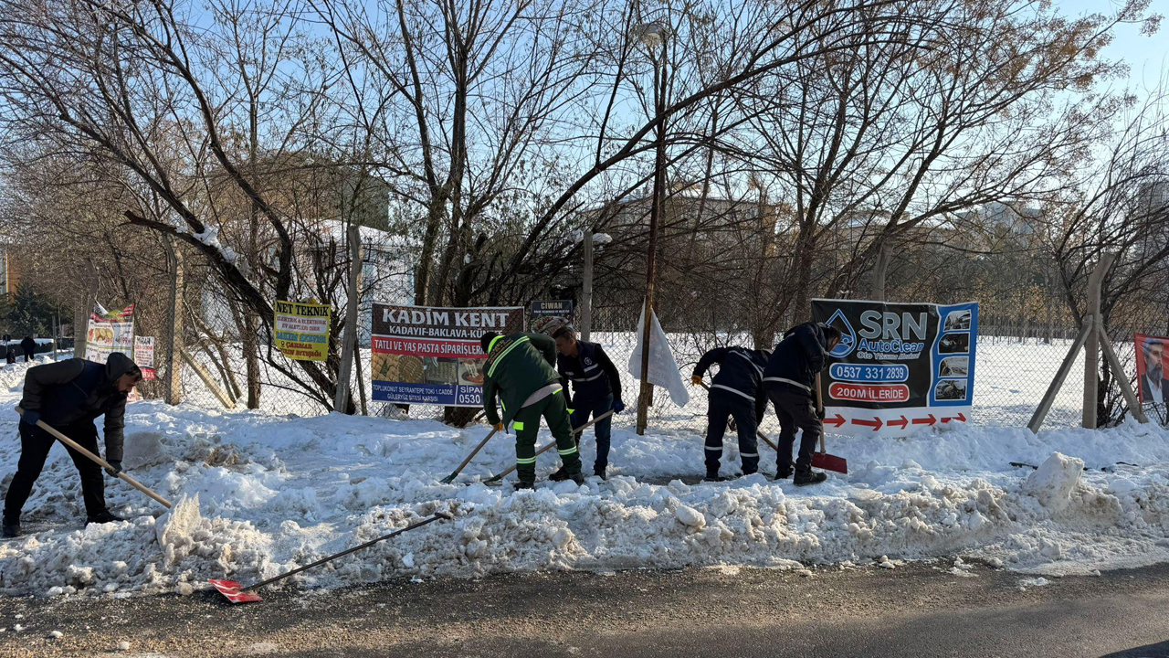 Diyarbakır’da Karla Mücadele Aralıksız Sürüyor2