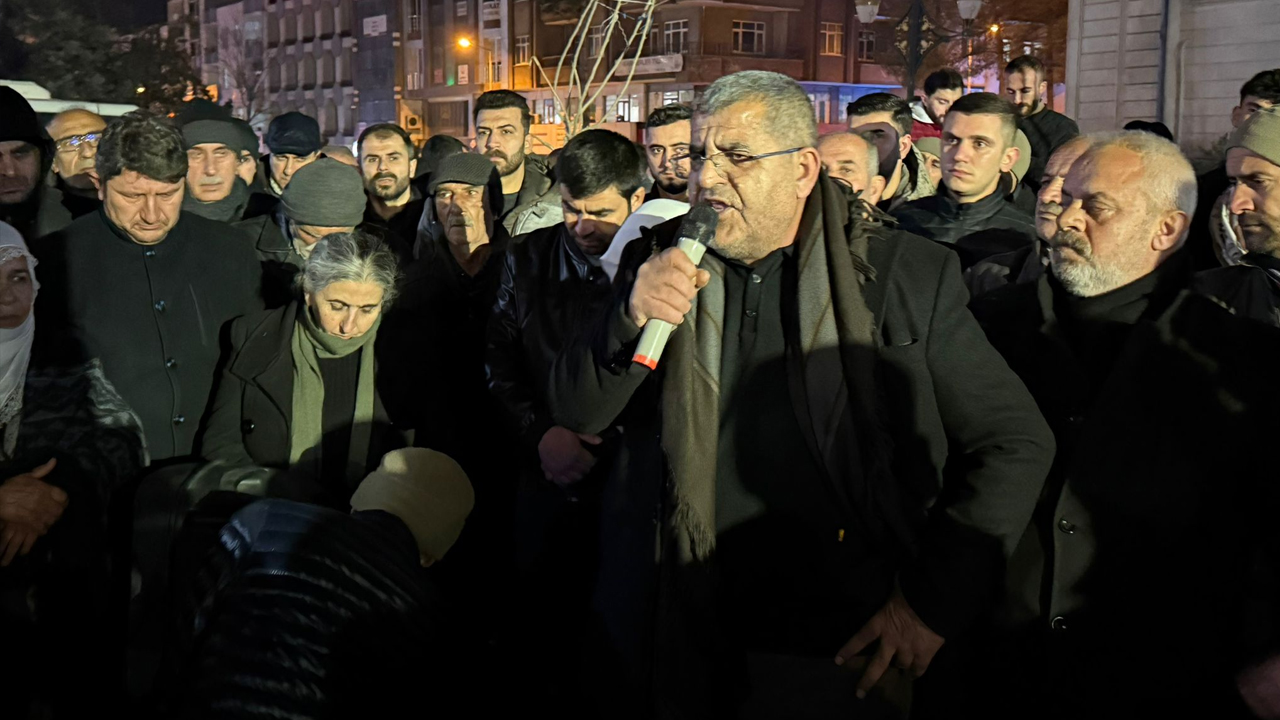 Diyarbakır’da Meşalleli Halep Protestosu!2