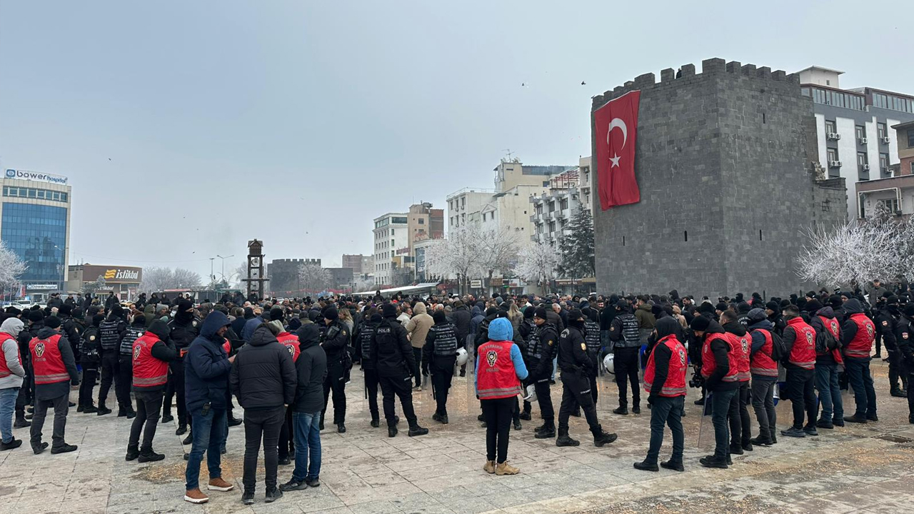 Diyarbakır’da Rojava Açıklamasına Polis Izin Vermedi2