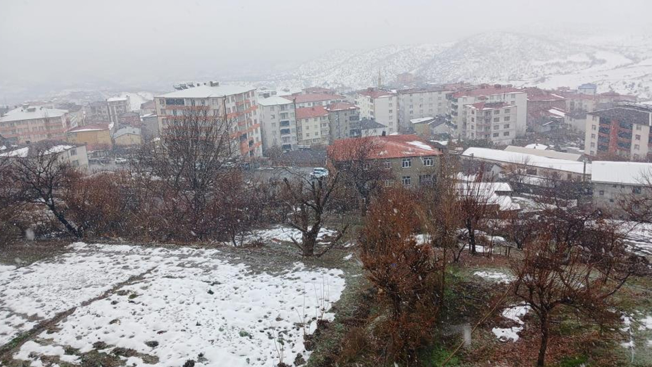 Diyarbakır’da Yağmur Yerini Kar Yağışına Bıraktı1