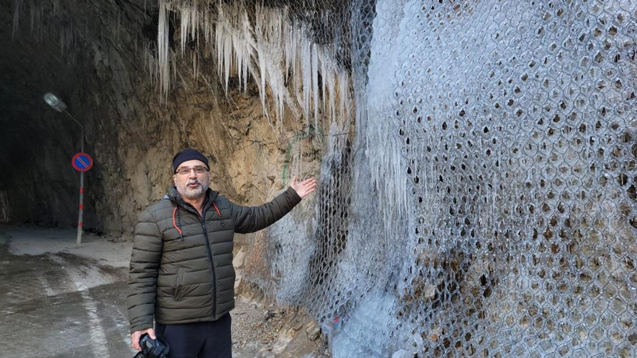 Dünyanın En Zorlu Yolu Buz Tuttu!2