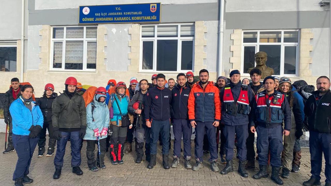 Kamp Için Çıktıkları Dağda Mahsur Kaldılar1