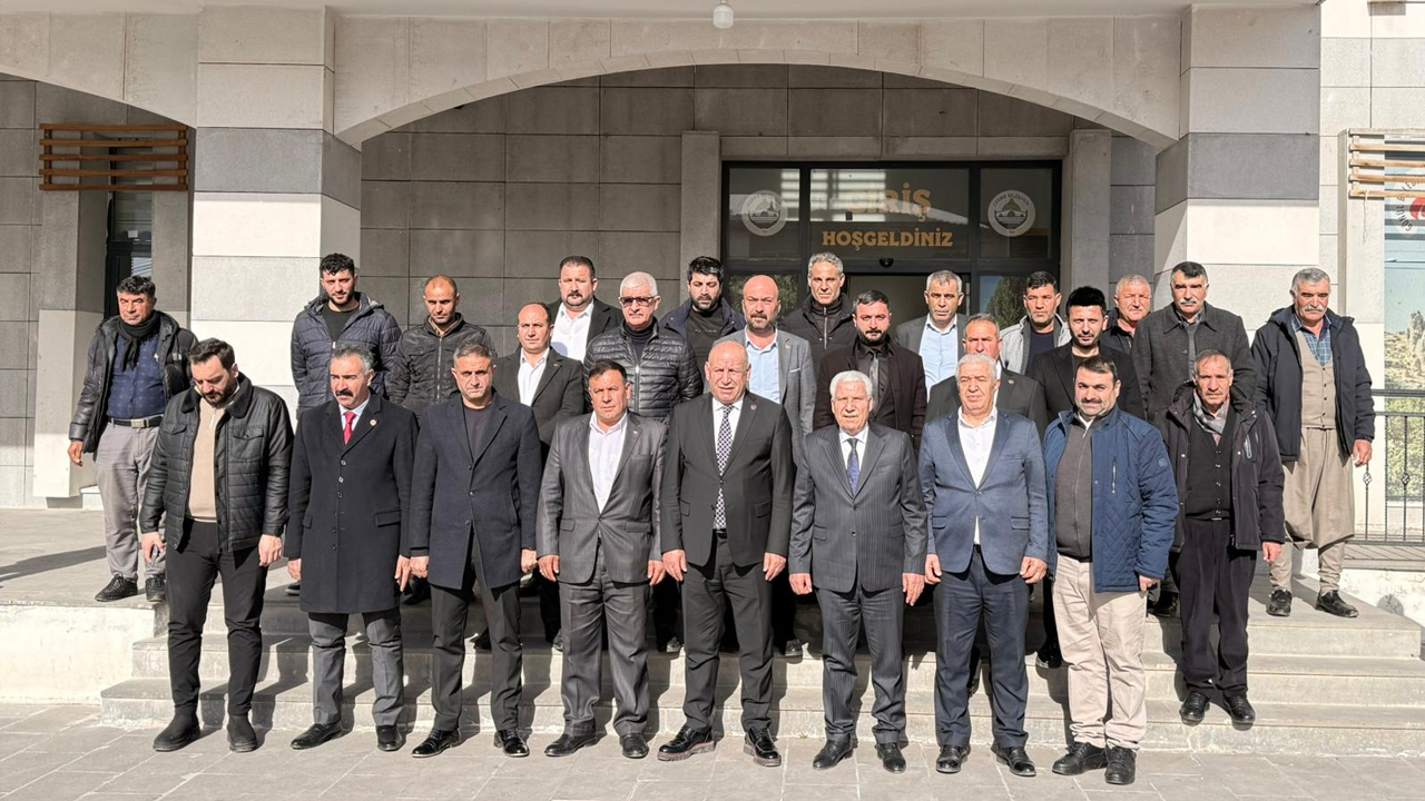 Mhp’den Diyarbakır’da Esnafa Türk Bayrağı1