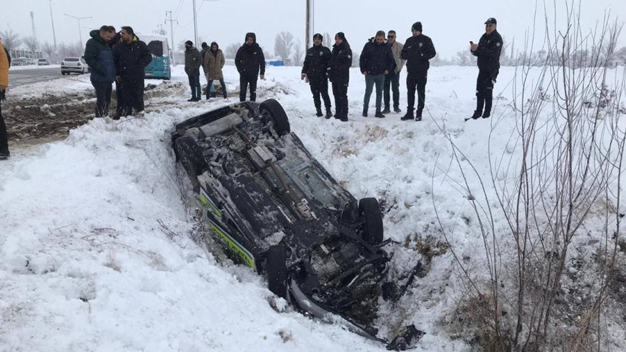 Polis Aracı Şarampole Uçtu1
