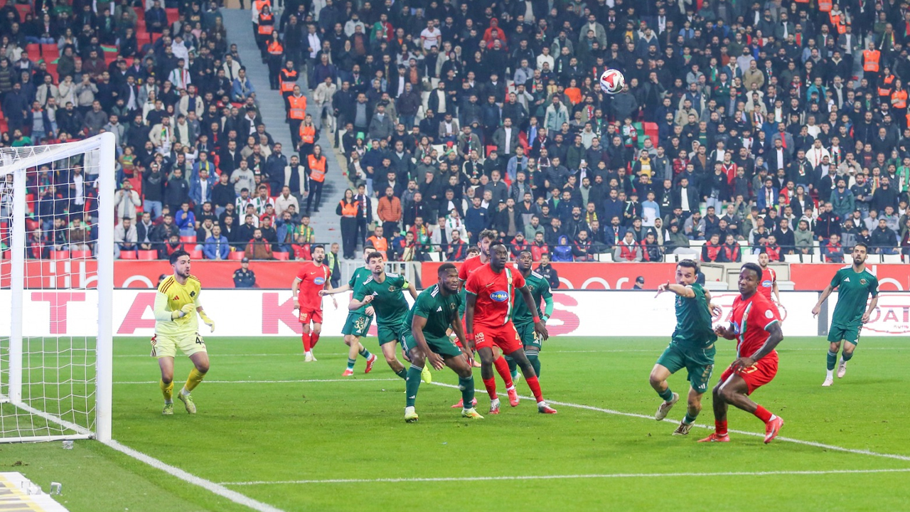 Amedspor'da, Rövanş Günü Ve Hakan Kutlu Hesabı3