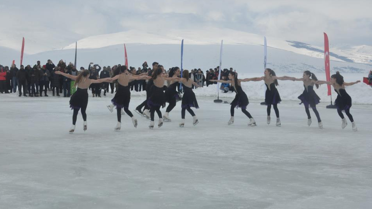 Çıldır Gölü'nde Buz Pateni2