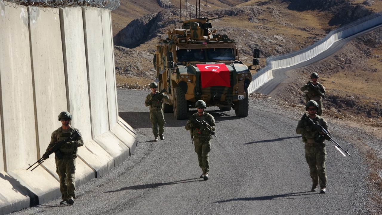 Çin Seddi Değil, Van Sınır Duvarı