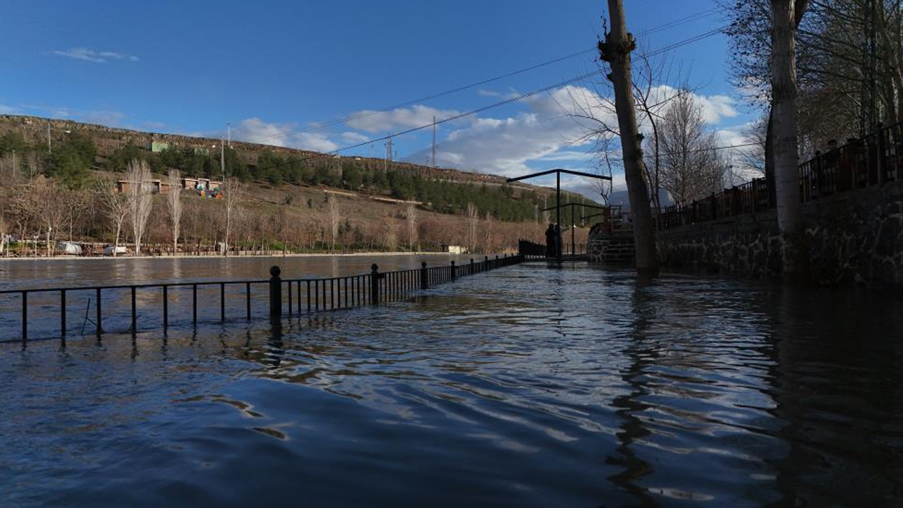 Dicle Nehrinde Su Seviyesi Dronla Görüntülendi2