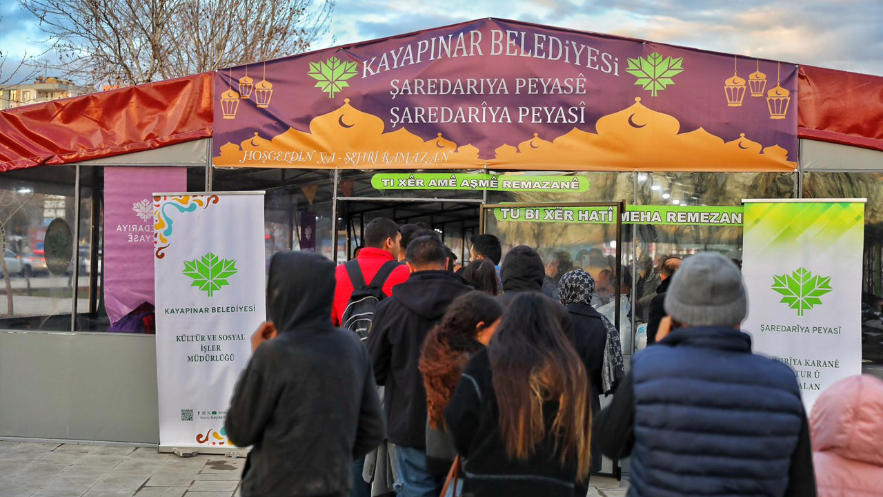 Diyarbakır’da 1000 Kişilik Iftar Sofrası