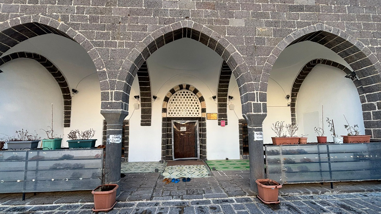 Diyarbakır’da 381 Yıldan Beri Ibadet Yapılan Cami6