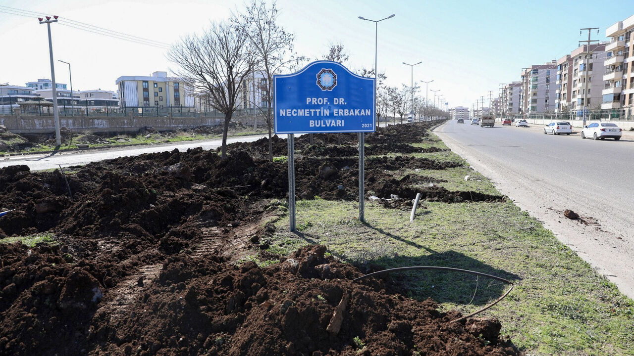 Diyarbakır’da, Erbakan Bulvarı Yenileniyor