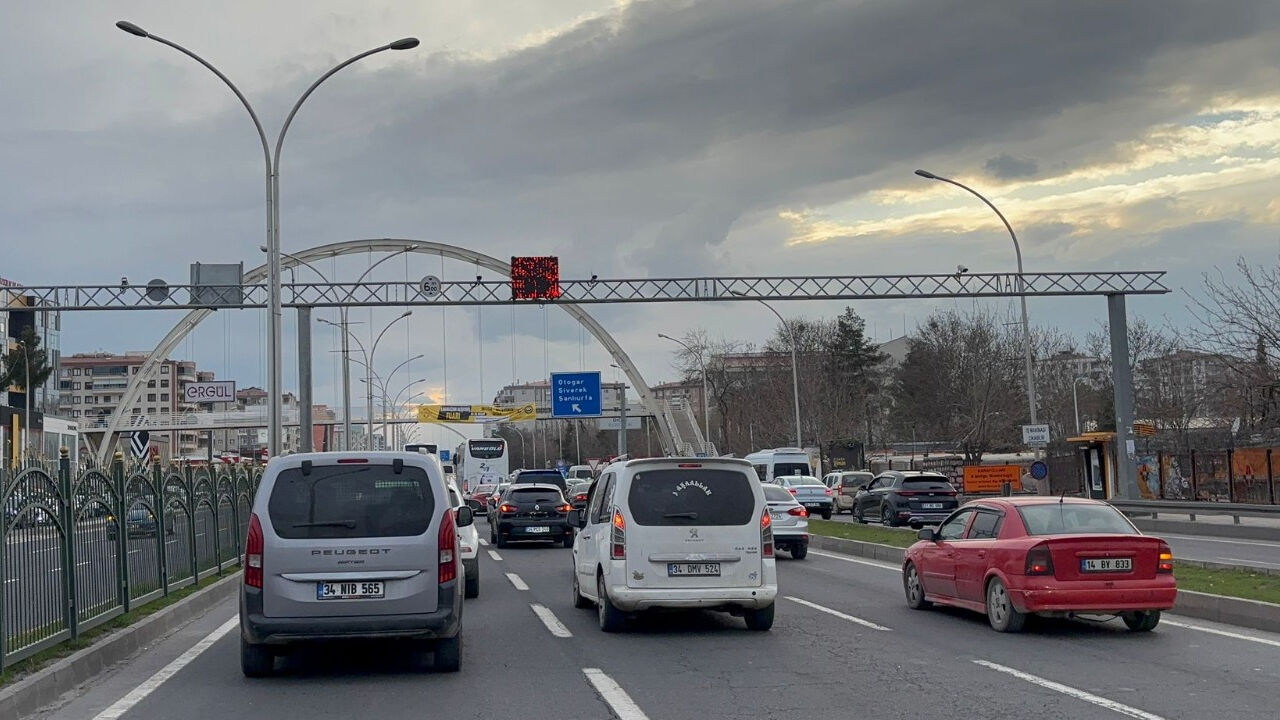 Diyarbakır’da Iftar Yarışı Trafiğe Takıldı3