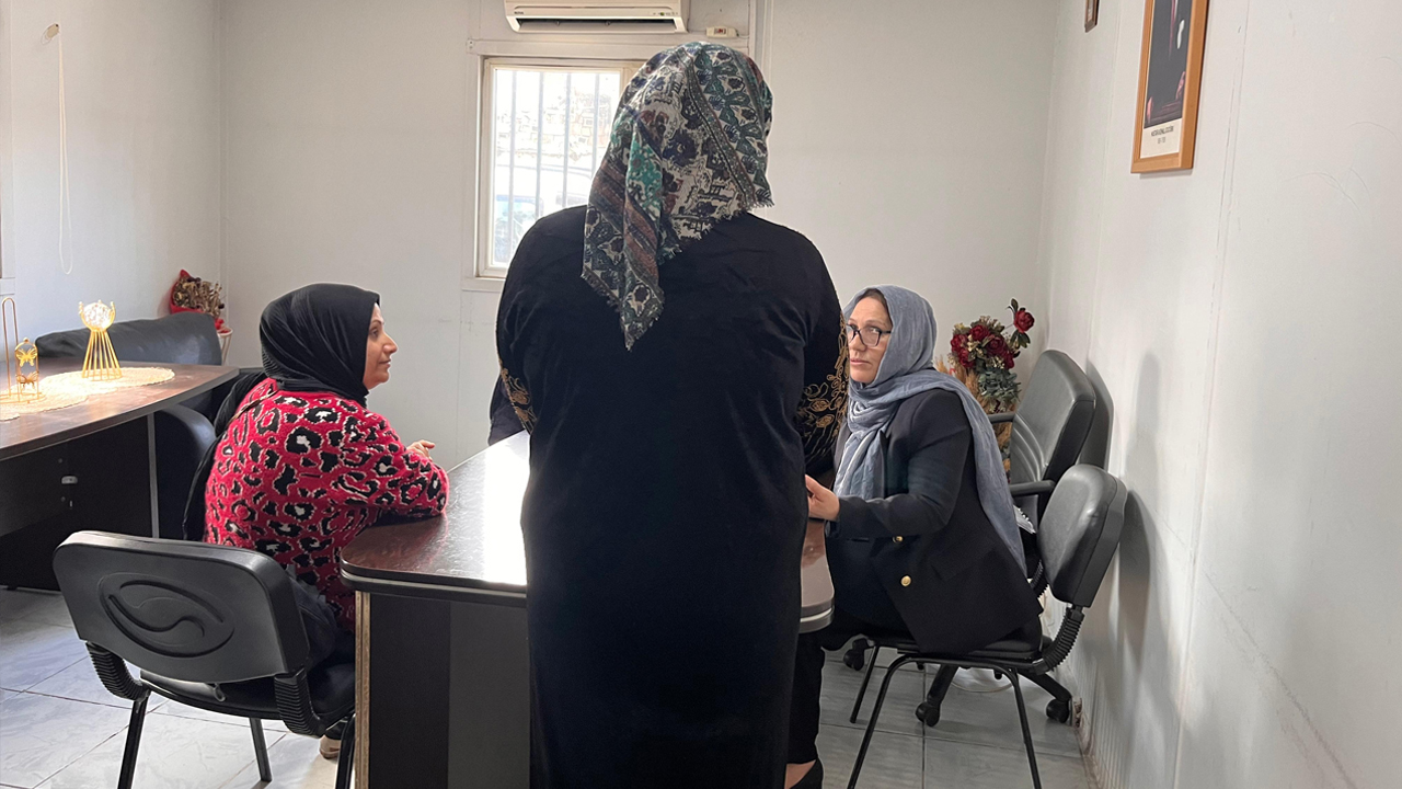 Diyarbakır’da Kadın Muhtarın ‘Yoksulluk’ Nöbeti