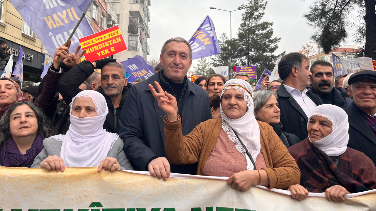 Diyarbakır’da Rojava Yürüyüşü Başladı3