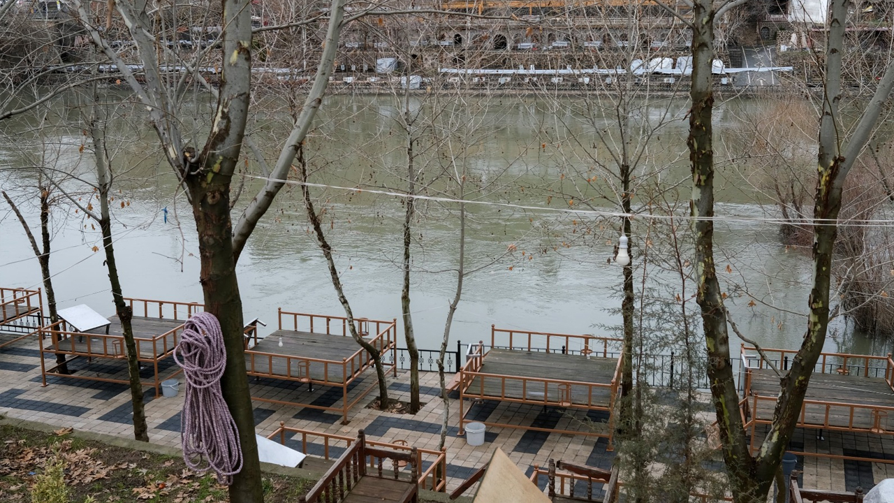 Diyarbakır’da Yağışlar Dicle Nehrinde Yapılaşma Riskini Ortaya Çıkardı2