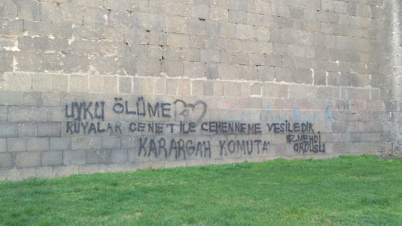 Diyarbakır’ın Tarihine Zarar Veren Spreylere Karşı Uyarı!3