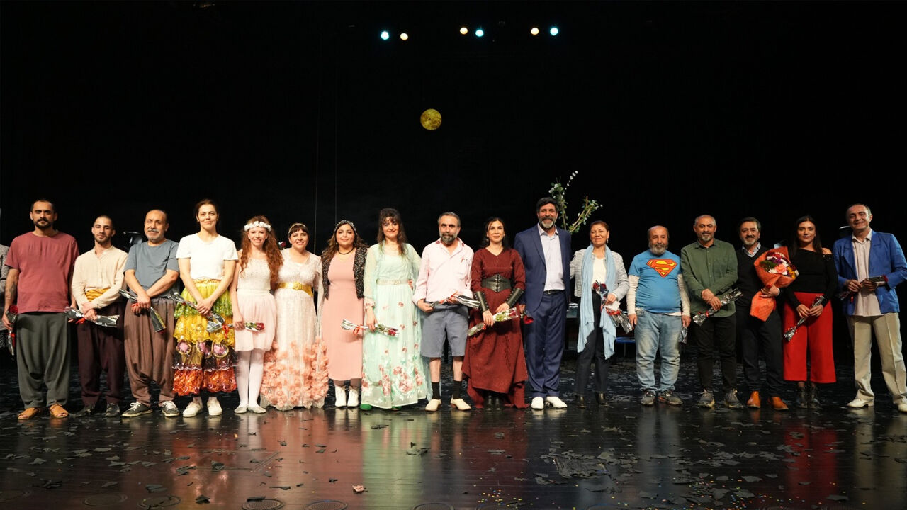 Kürtçeye Uyarlanan Shakespeare’in Oyunu Izleyiciyi Büyüledi1