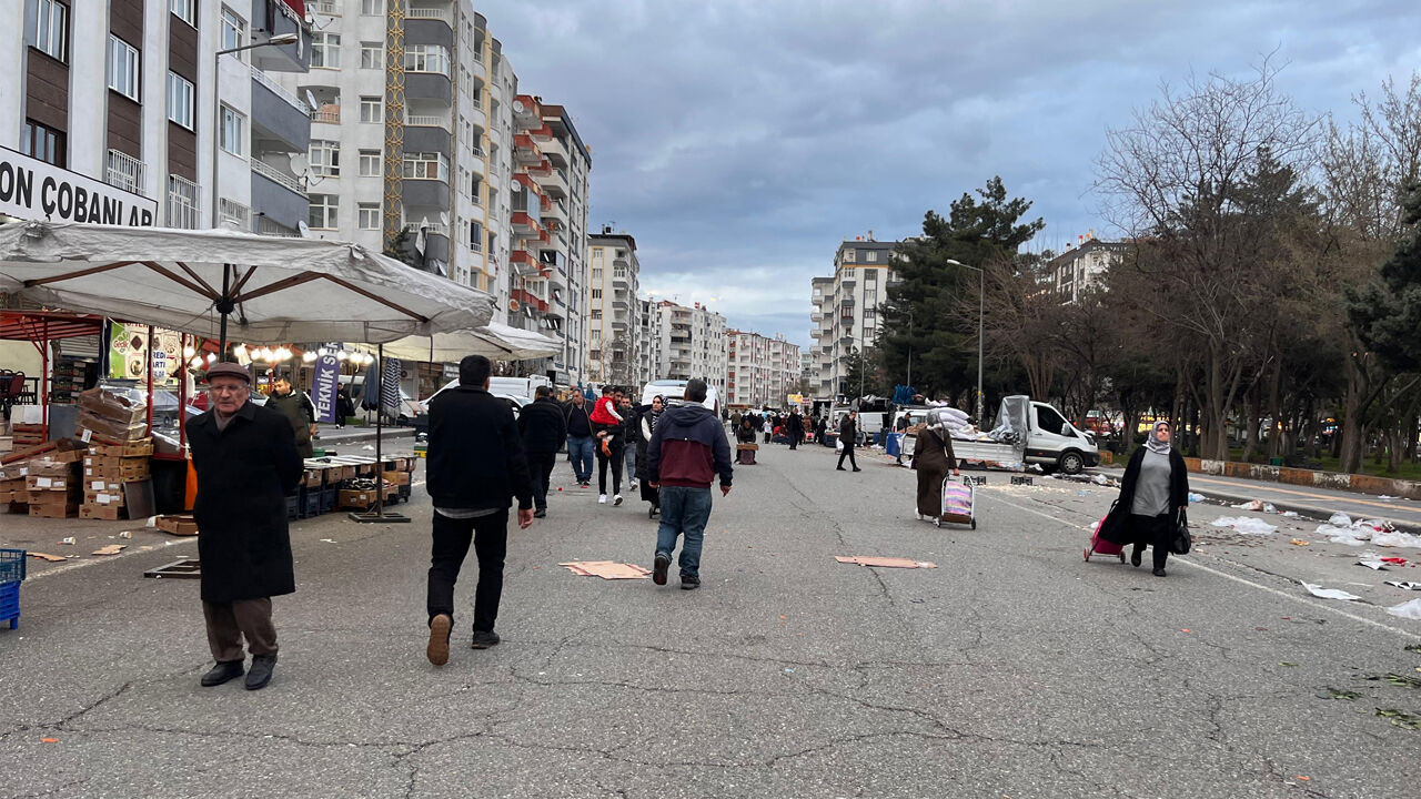 Akaryakıt Zamları Diyarbakır’da Pazar Tezgâhlarını Vurdu2