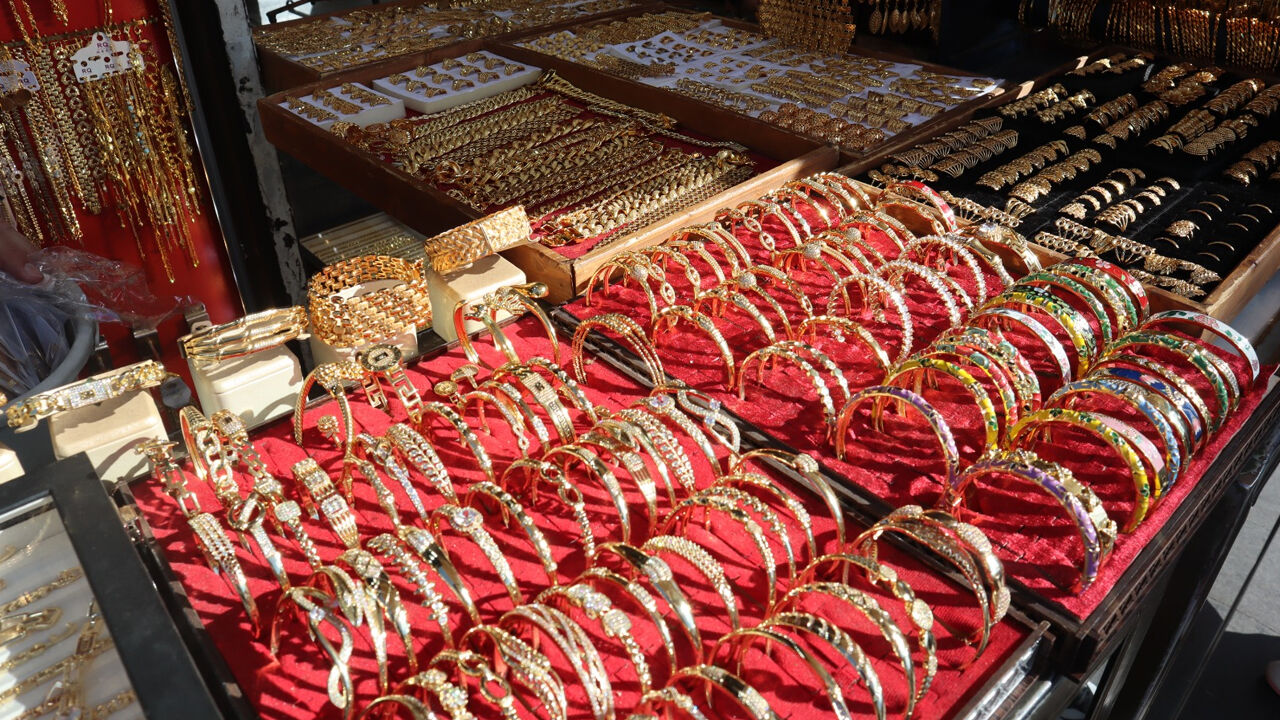 Altın Cep Yakıyor, Imitasyon Takıya Talep Artıyor2