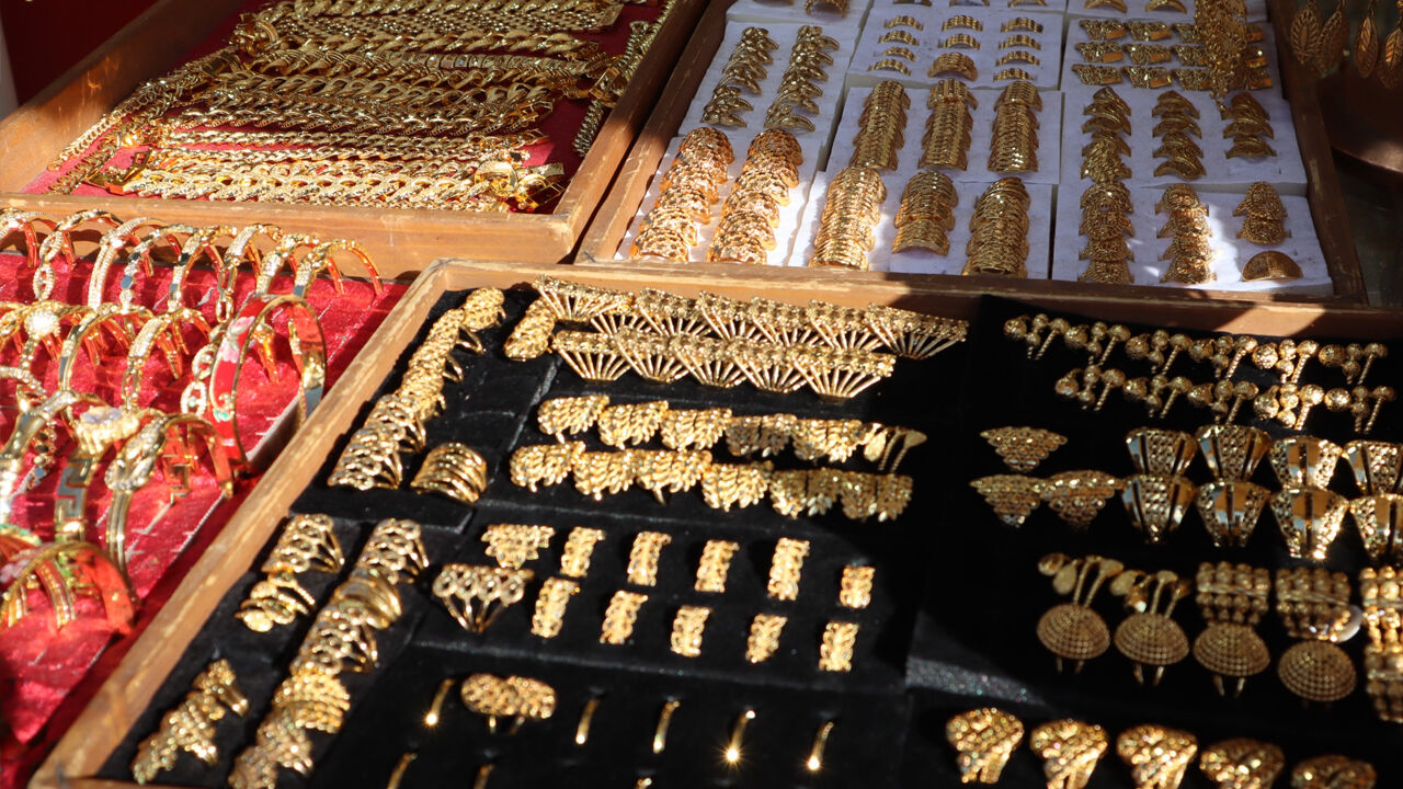 Altın Cep Yakıyor, Imitasyon Takıya Talep Artıyor3