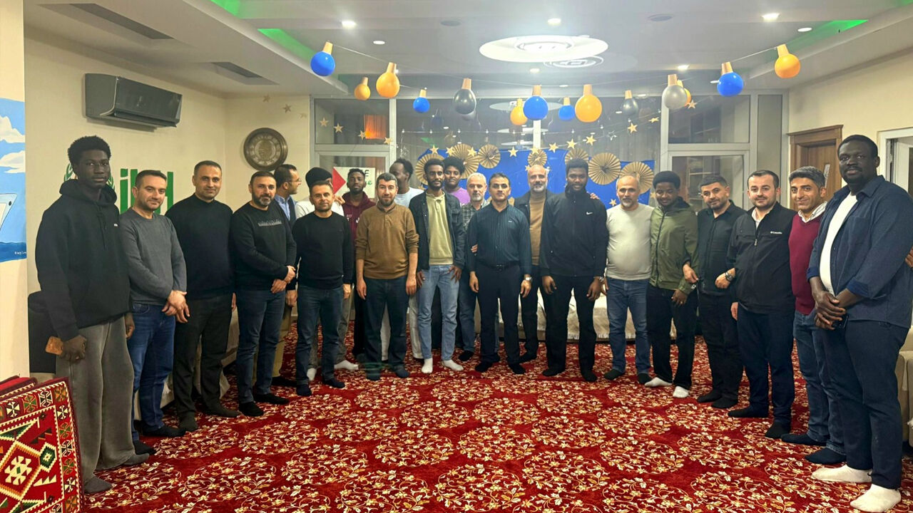 Batman'da Yabancı Uyruklu Öğrencilere Iftar