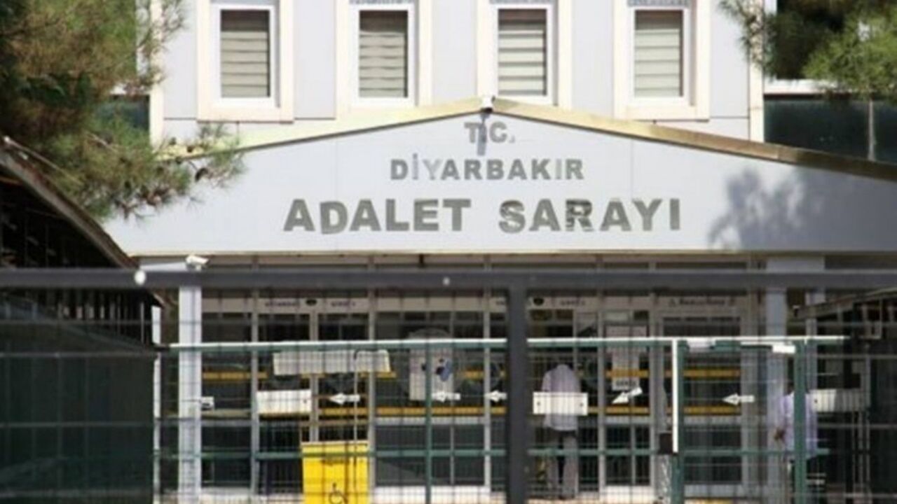 Diyarbakir Adliyesi Tutuklama